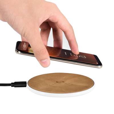 Factory Supplier Genuine Leather Wireless Charging With Good Quality